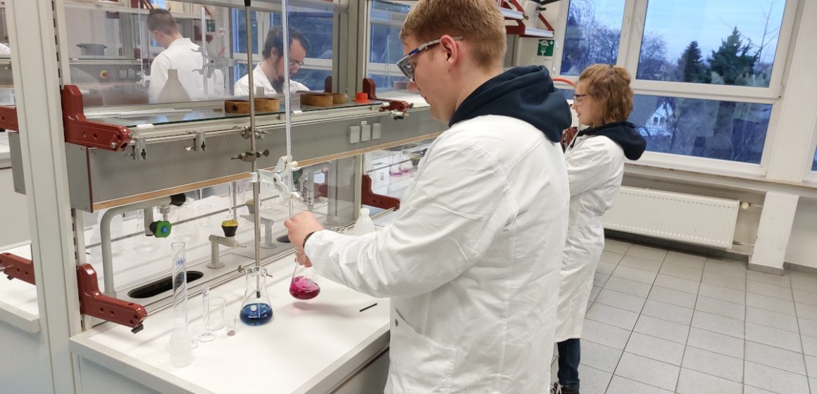 Ruhr-Universität Bochum zu Gast in der Fachschule für Chemietechnik | Quelle: BK-Stadtmitte